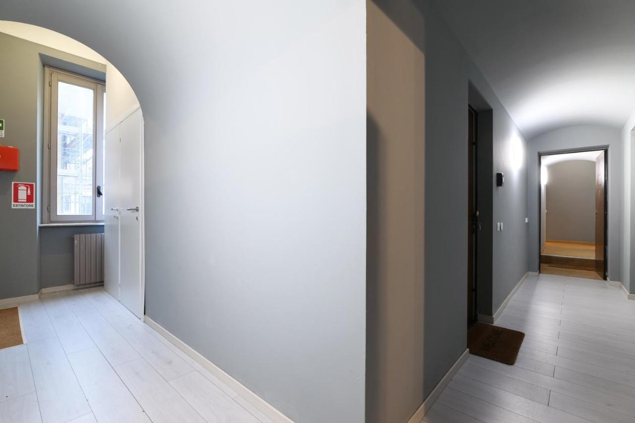 Luminoso Appartamento Con Balcone In Cadorna 밀라노 외부 사진